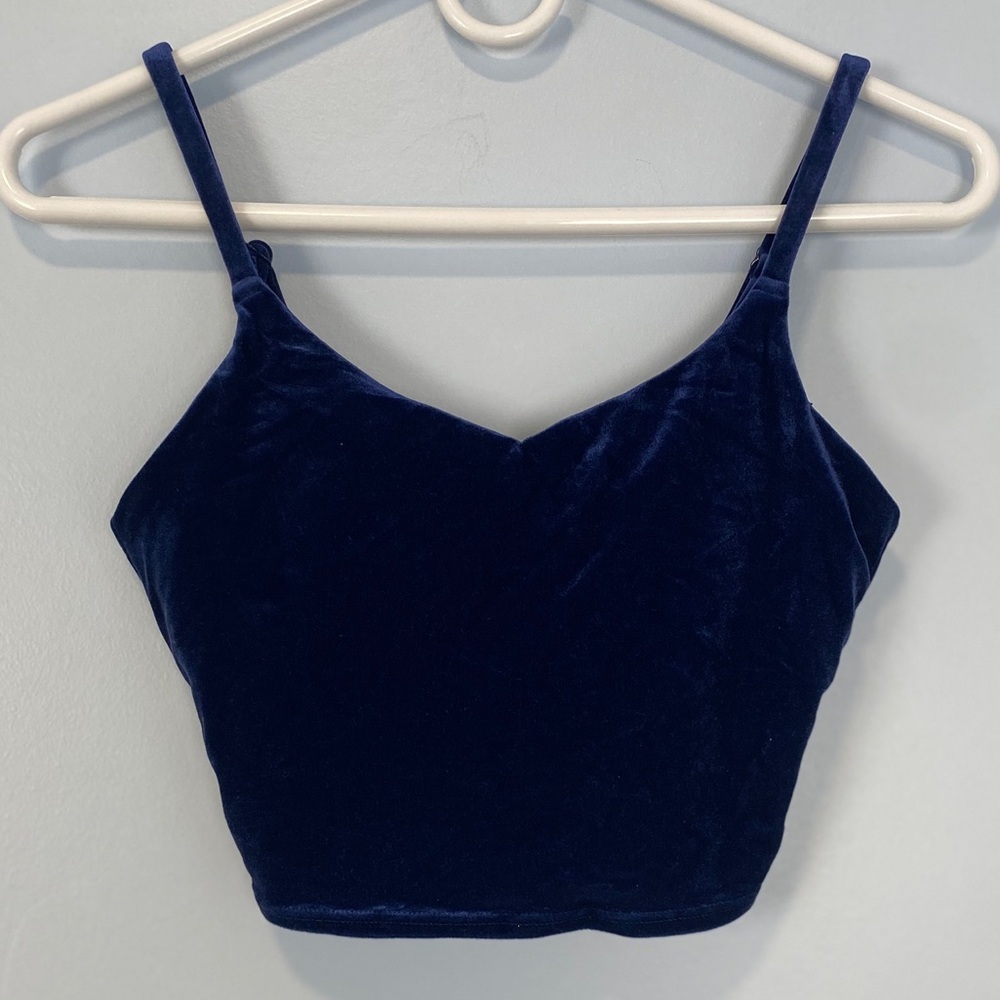 Athleta Elevation Royal Blue Velvet Crop Tank Top
Sports Bra Top XSmal XS‎